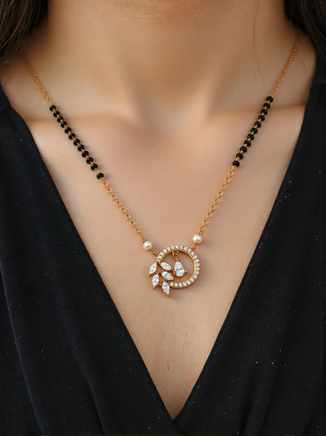 Rose Gold Chain Manglasutra with Black Beads and Diamond-Studded Circular Pendant