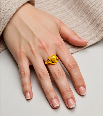Exquisite Solitaire Engagement Ring