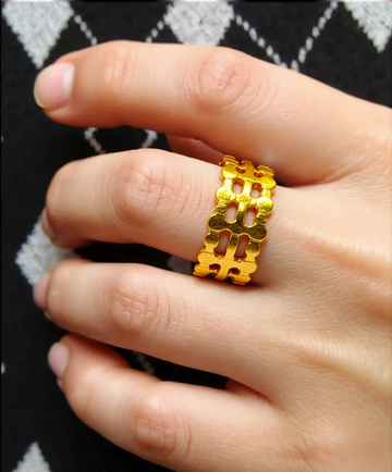 Regal Interlace Textured Ring