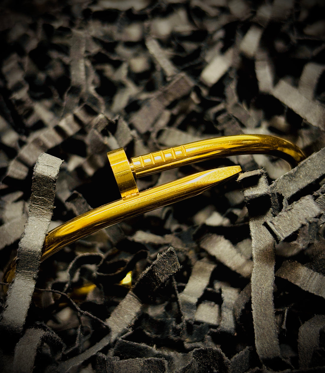 Nailed Openable Cuff Screw Bracelet